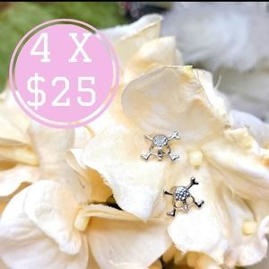 Pirates skulls earrings
